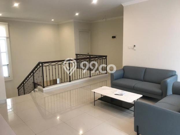 Rumah Mewah LB 500m2 Siap Pakai Desain Elegan di Alam Sutera, Tangerang Rumah Mewah LB 500m2 Siap Pakai Desain Elegan di Alam Sutera, Tangerang