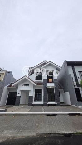 FEATURED! Rumah kawasan Alam Sutera, 4 KT, Lokasi Strategis, Luas 240m2m² Bangunan 400m2m² FEATURED! Rumah kawasan Alam Sutera, 4 KT, Lokasi Strategis, Luas 240m2m² Bangunan 400m2m²
