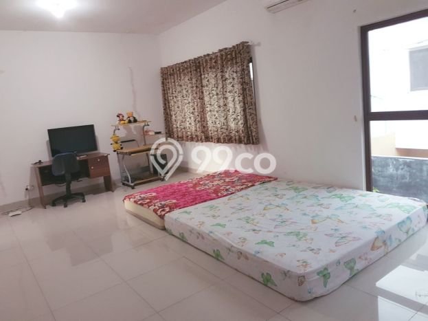 Siap Huni Hunian Elit 4 Kamar di Cakung Dekat ke Mana Pun Siap Huni Hunian Elit 4 Kamar di Cakung Dekat ke Mana Pun