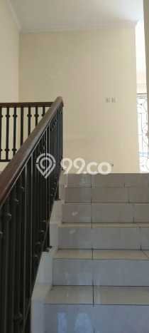 Ready to Use! Premium House LT 180m2 Desain Elegan di Pulogebang Ready to Use! Premium House LT 180m2 Desain Elegan di Pulogebang