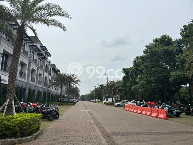 Hot Offer Hunian Mewah Ideal dan Luas di Duren Sawit, Jakarta Timur Hot Offer Hunian Mewah Ideal dan Luas di Duren Sawit, Jakarta Timur