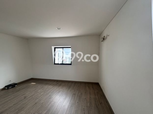 Dijual Rumah Premium dengan Fasilitas Sekitar Komplit di Cakung, Jakarta Timur Dijual Rumah Premium dengan Fasilitas Sekitar Komplit di Cakung, Jakarta Timur