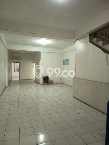 Area Ramai! Ruko Dijual di Simokerto untuk Bisnis Luas Bangunan 255m2 Area Ramai! Ruko Dijual di Simokerto untuk Bisnis Luas Bangunan 255m2
