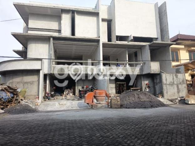 Rumah Mewah Siap Huni LT 154m2 di Sukolilo, Surabaya Rumah Mewah Siap Huni LT 154m2 di Sukolilo, Surabaya