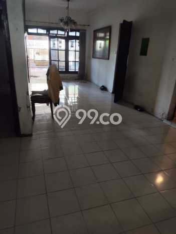 Disewakan Segera Rumah Kondisi Baik di Area Wonokromo, Surabaya Disewakan Segera Rumah Kondisi Baik di Area Wonokromo, Surabaya