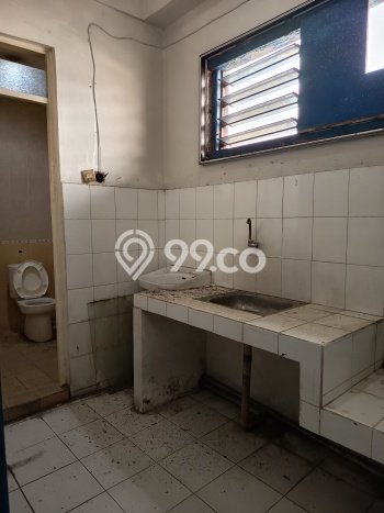 Area Ramai! Ruko Dijual di Simokerto untuk Bisnis Luas Bangunan 255m2 Area Ramai! Ruko Dijual di Simokerto untuk Bisnis Luas Bangunan 255m2