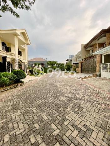 Ready to Use! Premium House LT 375m2 Desain Modern di Pakuwon City Ready to Use! Premium House LT 375m2 Desain Modern di Pakuwon City
