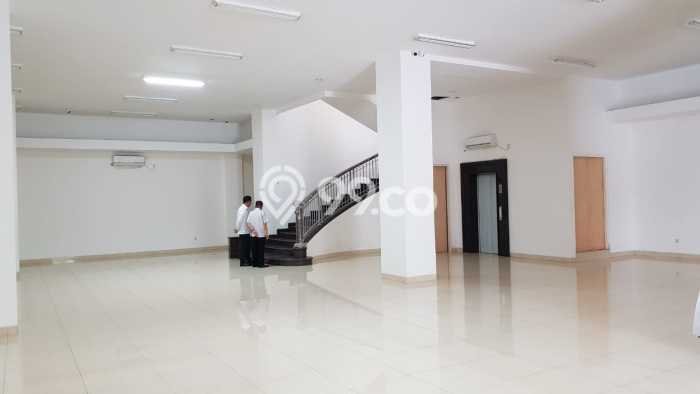 For Sale! Luxury House LT 800m2 Desain Modern di Jemursari For Sale! Luxury House LT 800m2 Desain Modern di Jemursari