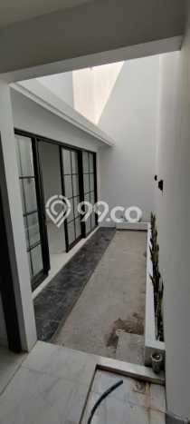 Jual Rumah Mewah Elegan Dengan View Eksklusif di Citraland, Surabaya Jual Rumah Mewah Elegan Dengan View Eksklusif di Citraland, Surabaya