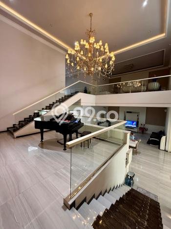 Rumah Elit Modern Siap Huni di Graha Surabaya Rumah Elit Modern Siap Huni di Graha Surabaya