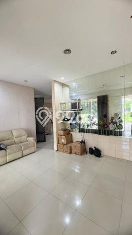 For Sale! Luxury House LT 297m2 Desain Modern di Pakuwon CIty For Sale! Luxury House LT 297m2 Desain Modern di Pakuwon CIty