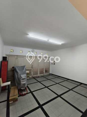 Rumah Eksklusif Dijual LT 330m2 di Wiyung, Surabaya Rumah Eksklusif Dijual LT 330m2 di Wiyung, Surabaya