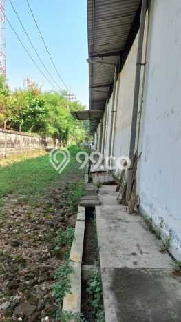 Gudang Strategis Kawasan Rungkut Industri, Luas 6000m2m², Jalan Utama, Area Bisnis Aktif Gudang Strategis Kawasan Rungkut Industri, Luas 6000m2m², Jalan Utama, Area Bisnis Aktif
