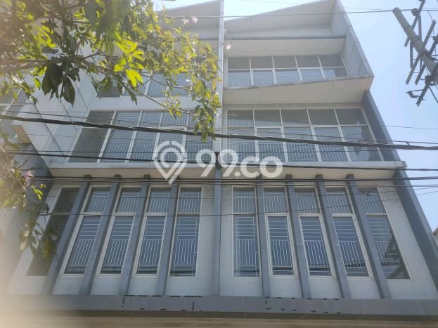 Unit Ruko Dijual di Gayungan Surabaya Luas Tanah 91m2, Luas Bangunan 395m2 Unit Ruko Dijual di Gayungan Surabaya Luas Tanah 91m2, Luas Bangunan 395m2