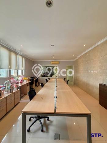 Unit Ruko Dijual di Surabaya LT 216m2 & LB 496m2 Unit Ruko Dijual di Surabaya LT 216m2 & LB 496m2