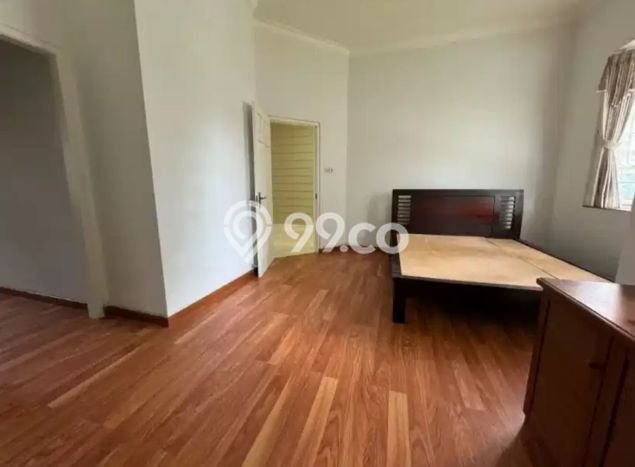 Hunian Elit LB 265m2 Siap Huni Desain Elegan di Pakuwon City, Surabaya Hunian Elit LB 265m2 Siap Huni Desain Elegan di Pakuwon City, Surabaya