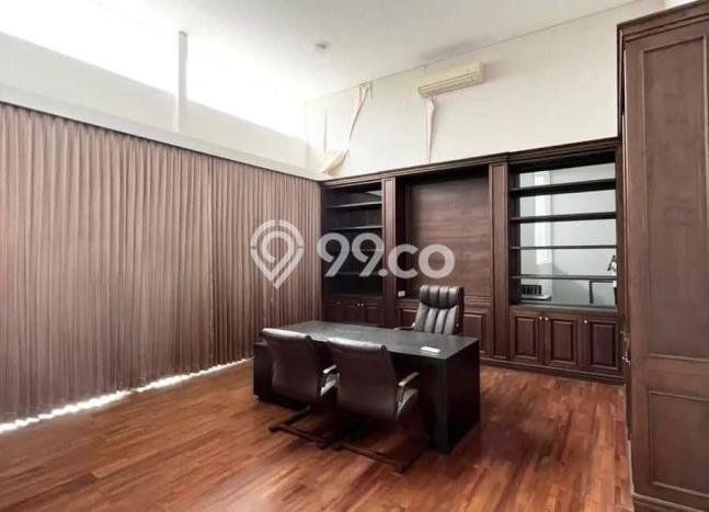 SPECIAL PRICE! Rumah Asri lokasi , LT 650m2m² Bangunan 900m2m² SPECIAL PRICE! Rumah Asri lokasi , LT 650m2m² Bangunan 900m2m²
