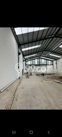 LOKASI PREMIUM! Gudang Kawasan Cipondoh, Luas 600m², Area Niaga LOKASI PREMIUM! Gudang Kawasan Cipondoh, Luas 600m², Area Niaga