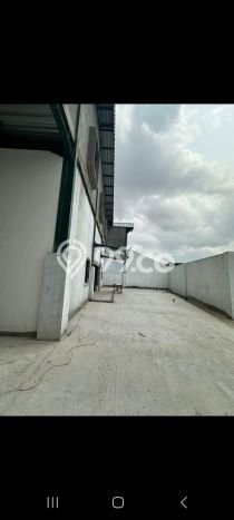 LOKASI PREMIUM! Gudang Kawasan Cipondoh, Luas 600m², Area Niaga LOKASI PREMIUM! Gudang Kawasan Cipondoh, Luas 600m², Area Niaga