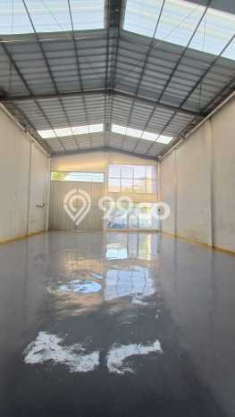 LOKASI TERBAIK! Gudang Kawasan Kalideres, Luas 280m², Pusat Komersial LOKASI TERBAIK! Gudang Kawasan Kalideres, Luas 280m², Pusat Komersial