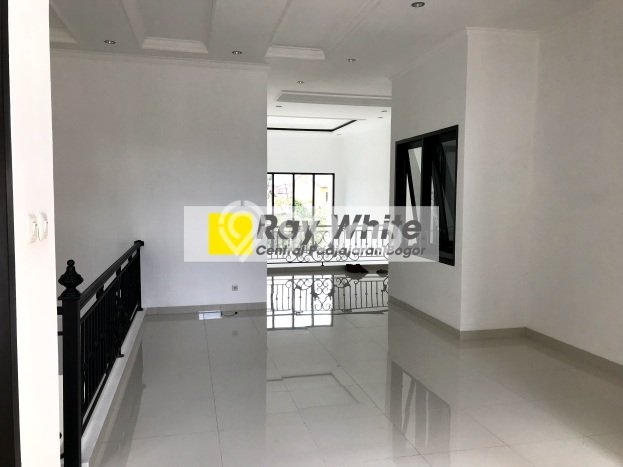 Ready to Use! Premium House LT 260m2 Desain Elegan di Tegallega Ready to Use! Premium House LT 260m2 Desain Elegan di Tegallega