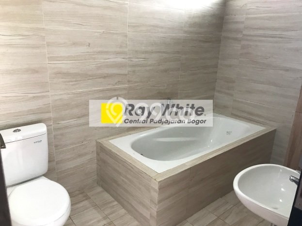 Ready to Use! Premium House LT 260m2 Desain Elegan di Tegallega Ready to Use! Premium House LT 260m2 Desain Elegan di Tegallega