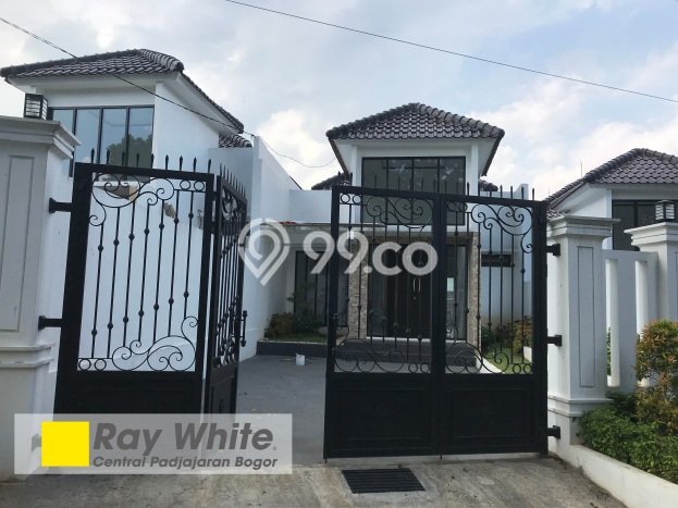 Ready to Use! Premium House LT 260m2 Desain Elegan di Tegallega Ready to Use! Premium House LT 260m2 Desain Elegan di Tegallega