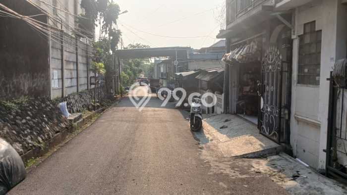 For Sale Rumah 7 Kamar Lokasi Ideal Nyaman dan Strategis di Kebon Jeruk For Sale Rumah 7 Kamar Lokasi Ideal Nyaman dan Strategis di Kebon Jeruk