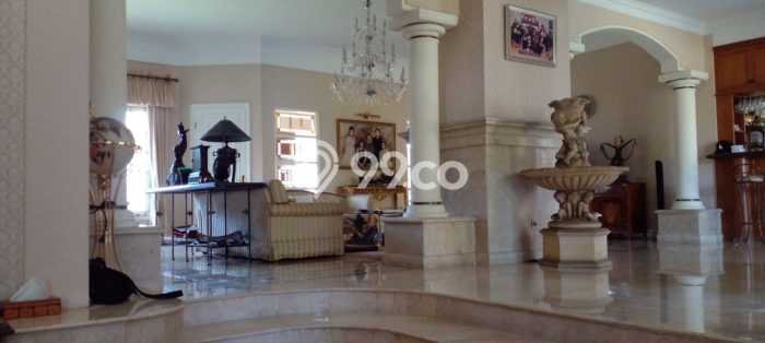 Ready to Use! Luxury House LT 2600m2 Desain Elegan di Lembang Ready to Use! Luxury House LT 2600m2 Desain Elegan di Lembang