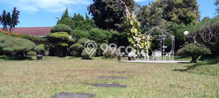 For Sale! Premium House LT 2600m2 Desain Modern di Setiabudi For Sale! Premium House LT 2600m2 Desain Modern di Setiabudi