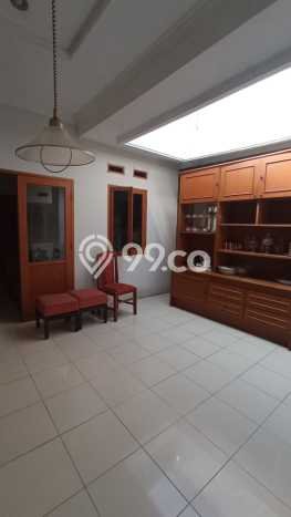 Rumah Elit Modern Siap Huni di BKR Bandung Rumah Elit Modern Siap Huni di BKR Bandung