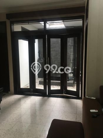Rumah Elit Modern Tanpa Renovasi di Geger Kalong Bandung Rumah Elit Modern Tanpa Renovasi di Geger Kalong Bandung