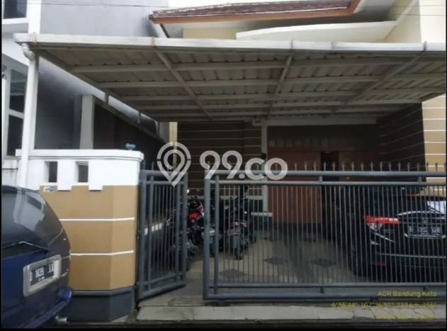 Rumah Elit Modern Tanpa Renovasi di Burangrang Bandung Rumah Elit Modern Tanpa Renovasi di Burangrang Bandung