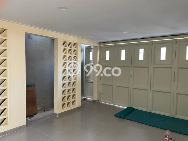 Hunian Mewah LB 165m2 Siap Pakai Desain Elegan di Suci, Bandung Hunian Mewah LB 165m2 Siap Pakai Desain Elegan di Suci, Bandung