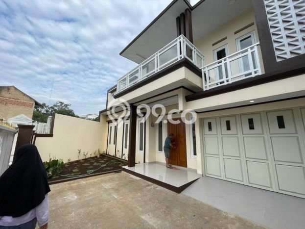 Hunian Mewah LB 165m2 Siap Pakai Desain Elegan di Suci, Bandung Hunian Mewah LB 165m2 Siap Pakai Desain Elegan di Suci, Bandung