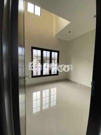 Jual Rumah Bagus Siap Huni LB 128m2 di Blimbing, Malang Jual Rumah Bagus Siap Huni LB 128m2 di Blimbing, Malang