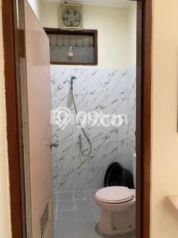 Rumah Elit LB 250m2 Siap Pakai Desain Elegan di Pondok Kelapa, Jakarta Timur Rumah Elit LB 250m2 Siap Pakai Desain Elegan di Pondok Kelapa, Jakarta Timur