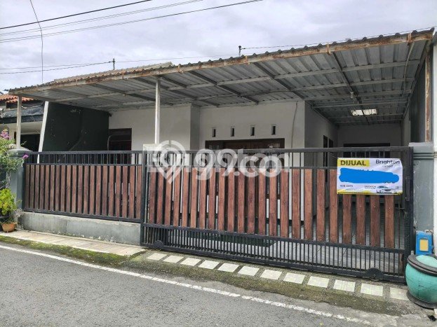 Dijual Hunian Rumah Terawat 3 KT di Sulfat, Malang Dijual Hunian Rumah Terawat 3 KT di Sulfat, Malang