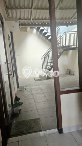 Disewakan! Rumah 4 Kamar Tidur &
3 Kamar Mandi di Karang Besuki, Malang Disewakan! Rumah 4 Kamar Tidur &
3 Kamar Mandi di Karang Besuki, Malang