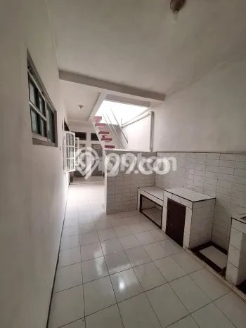 Rumah sewa siap huni 5 Kamar Tidur di Gading Kasari, Malang Rumah sewa siap huni 5 Kamar Tidur di Gading Kasari, Malang