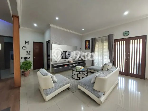 Rumah Luxury Modern Siap Huni di Villa Puncak Tidar Malang Rumah Luxury Modern Siap Huni di Villa Puncak Tidar Malang