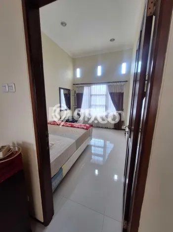 Ready to Use! Luxury House LT 240m2 Desain Modern di Villa Puncak Tidar Ready to Use! Luxury House LT 240m2 Desain Modern di Villa Puncak Tidar