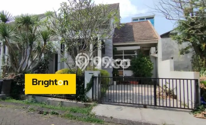 Rumah Luas Asri 3 KT Siap Huni di Balearjosari Malang Rumah Luas Asri 3 KT Siap Huni di Balearjosari Malang