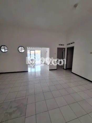 Rumah sewa siap huni 5 Kamar Tidur di Gading Kasari, Malang Rumah sewa siap huni 5 Kamar Tidur di Gading Kasari, Malang