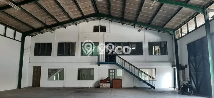 Gudang Dijual di Prime Area Jakarta Selatan Luas 730m2 Gudang Dijual di Prime Area Jakarta Selatan Luas 730m2