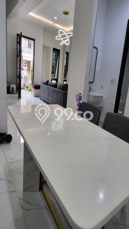 Rumah Mewah LB 140m2 Siap Huni Desain Elegan di Alam Sutera, Tangerang Rumah Mewah LB 140m2 Siap Huni Desain Elegan di Alam Sutera, Tangerang