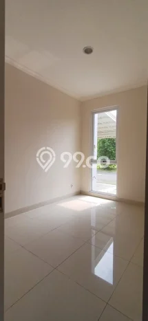 Disewakan Hunian Mewah dengan 4 KT & 4 KM di Tangerang Disewakan Hunian Mewah dengan 4 KT & 4 KM di Tangerang