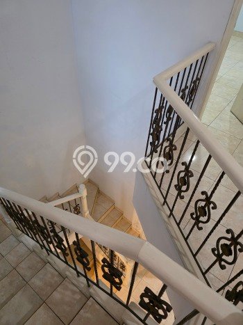 Rumah Mewah LB 162m2 Siap Pakai Desain Elegan di Permata Buana, Jakarta Barat Rumah Mewah LB 162m2 Siap Pakai Desain Elegan di Permata Buana, Jakarta Barat
