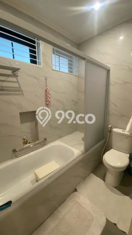 Jual Rumah Mewah Megah Dengan View Cantik di Alam Sutera, Tangerang Jual Rumah Mewah Megah Dengan View Cantik di Alam Sutera, Tangerang