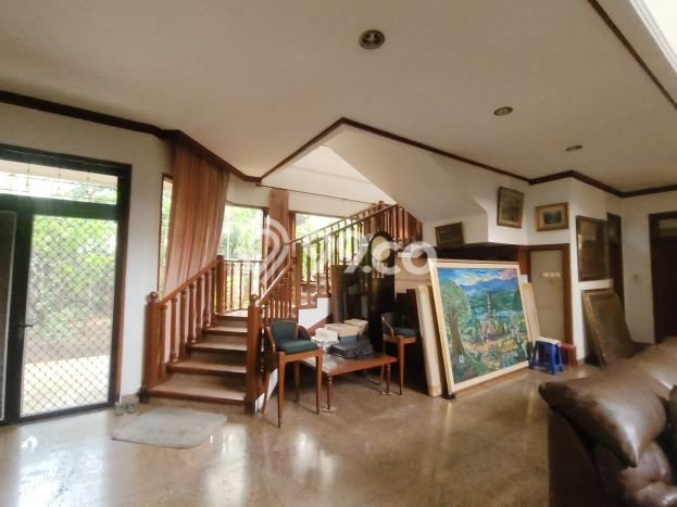 Jual Rumah Mewah Megah Dengan View Eksklusif di Intercon, Jakarta Barat Jual Rumah Mewah Megah Dengan View Eksklusif di Intercon, Jakarta Barat